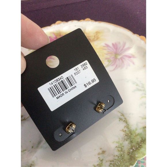 NWT The Limited Little Red Bow Earrings Red/ Gold Pierced Studs - Picture 8 of 11